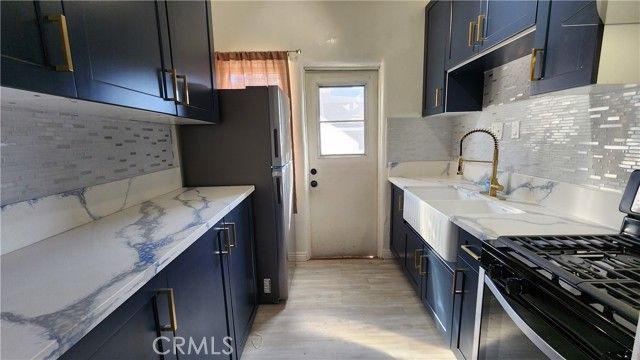 902 S MARENGO Avenue, Pasadena, CA 91106