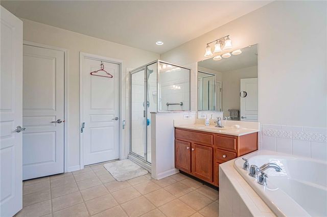 1885 Hemming Way, South Whitehall Twp, PA 18069