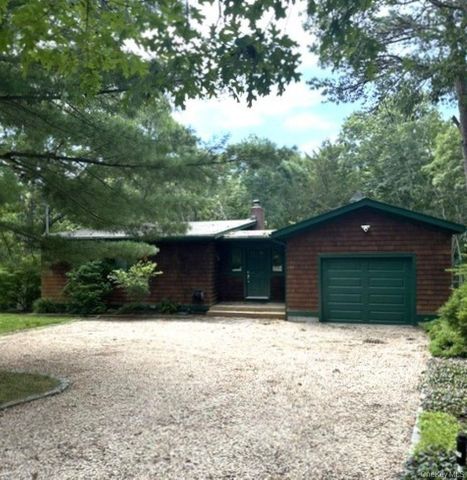44 Lynn Avenue, Hampton Bays, NY 11946