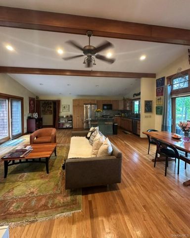 44 Lynn Avenue, Hampton Bays, NY 11946