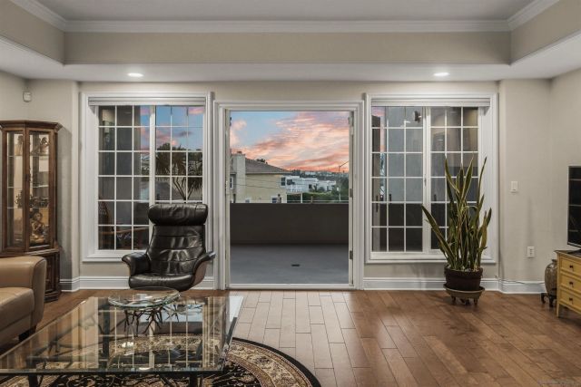 1128 Las Flores, Carlsbad, CA 92008