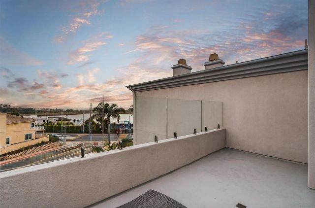 1128 Las Flores, Carlsbad, CA 92008