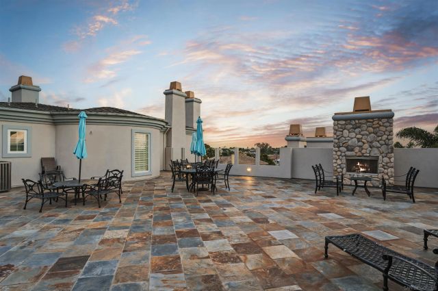 1128 Las Flores, Carlsbad, CA 92008