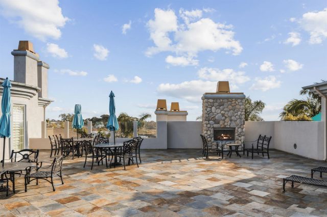 1128 Las Flores, Carlsbad, CA 92008