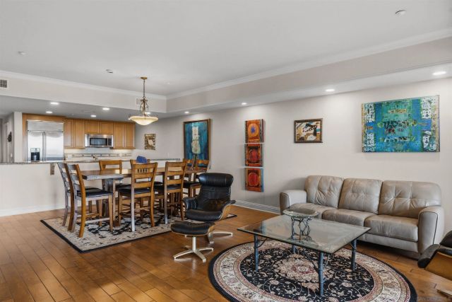 1128 Las Flores, Carlsbad, CA 92008