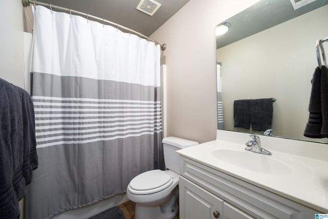 562 WOODBRIDGE TRACE, Chelsea, AL 35043