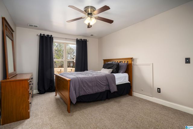 562 WOODBRIDGE TRACE, Chelsea, AL 35043