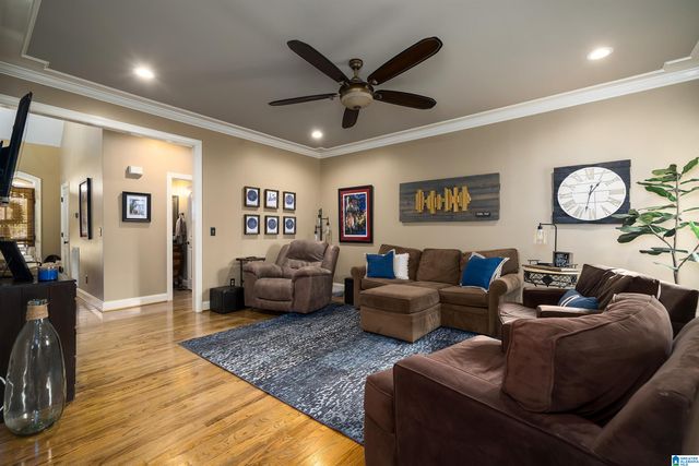 562 WOODBRIDGE TRACE, Chelsea, AL 35043