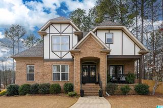 562 WOODBRIDGE TRACE, Chelsea, AL 35043