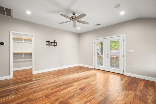 10204 Oak Grove CIR, Austin, TX 78736