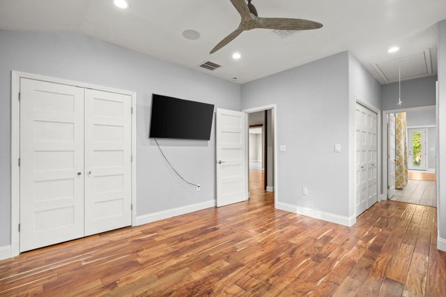 10204 Oak Grove CIR, Austin, TX 78736