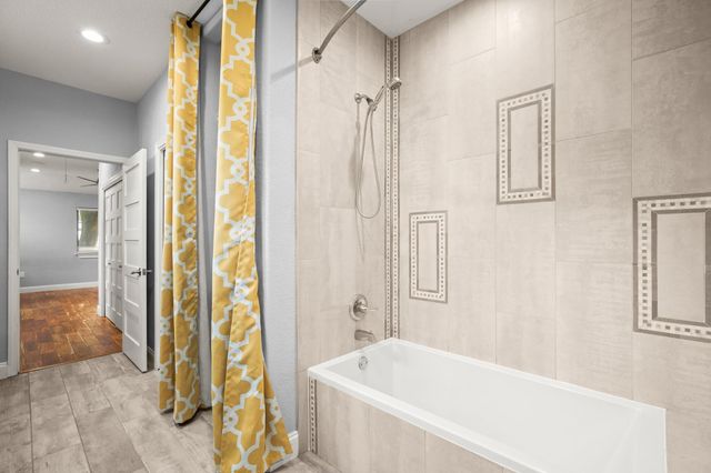 10204 Oak Grove CIR, Austin, TX 78736