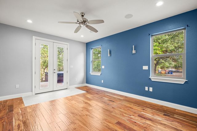 10204 Oak Grove CIR, Austin, TX 78736