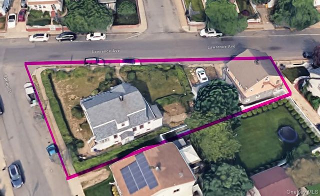 274 Lawrence Avenue, Lawrence, NY 11559