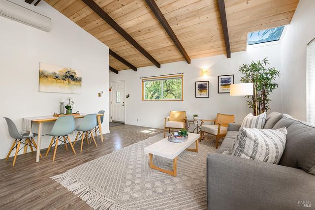 285 Neva St, Sebastopol, CA 95472