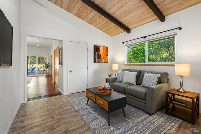 285 Neva St, Sebastopol, CA 95472