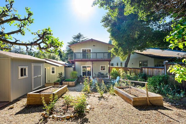 285 Neva St, Sebastopol, CA 95472