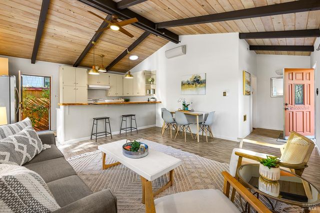 285 Neva St, Sebastopol, CA 95472