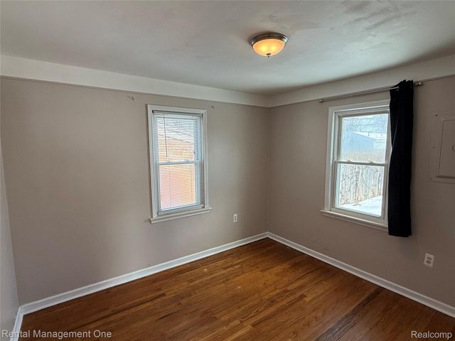 12050 Cavell, Livonia, MI 48150