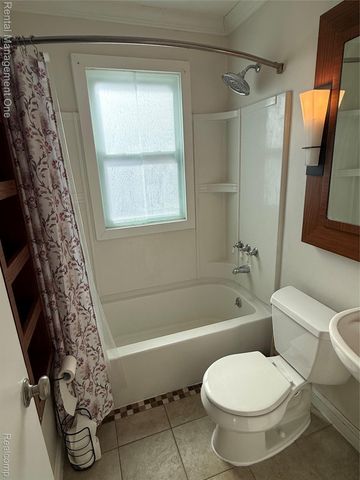 12050 Cavell, Livonia, MI 48150