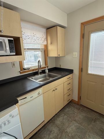 12050 Cavell, Livonia, MI 48150