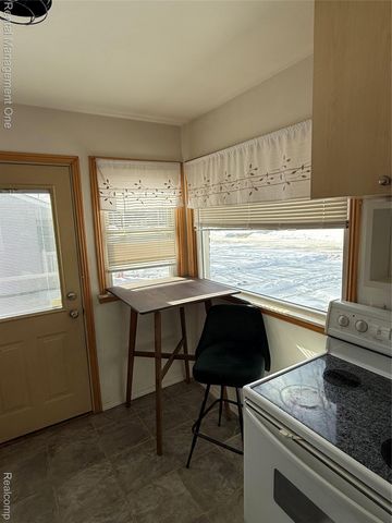 12050 Cavell, Livonia, MI 48150