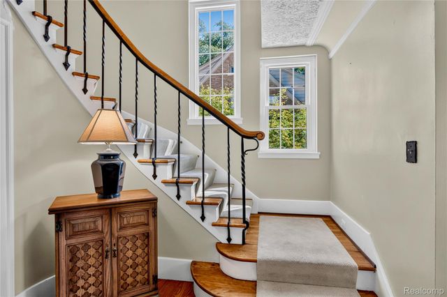 1258 Bedford Road, Grosse Pointe Park, MI 48230
