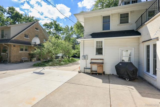 1258 Bedford Road, Grosse Pointe Park, MI 48230