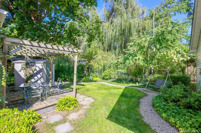 1258 Bedford Road, Grosse Pointe Park, MI 48230