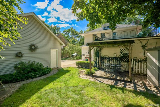 1258 Bedford Road, Grosse Pointe Park, MI 48230
