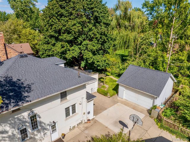1258 Bedford Road, Grosse Pointe Park, MI 48230