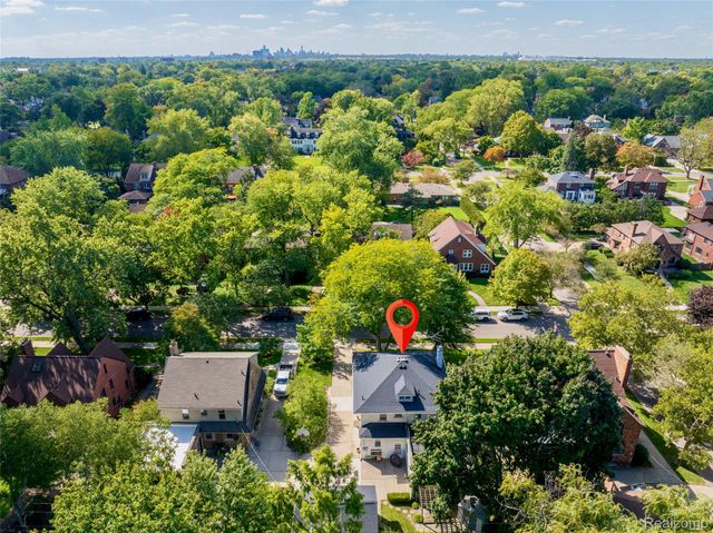 1258 Bedford Road, Grosse Pointe Park, MI 48230