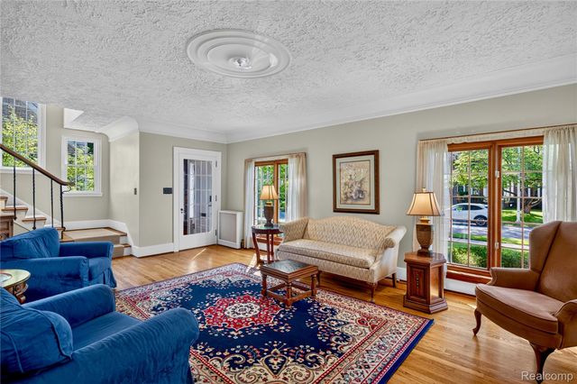 1258 Bedford Road, Grosse Pointe Park, MI 48230