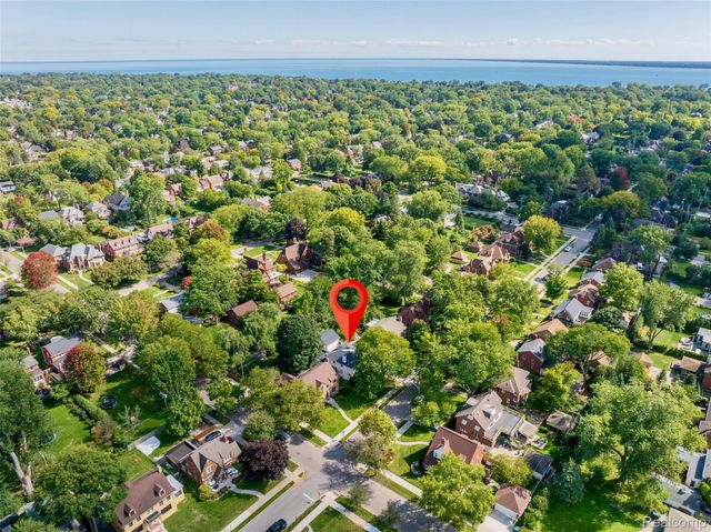 1258 Bedford Road, Grosse Pointe Park, MI 48230