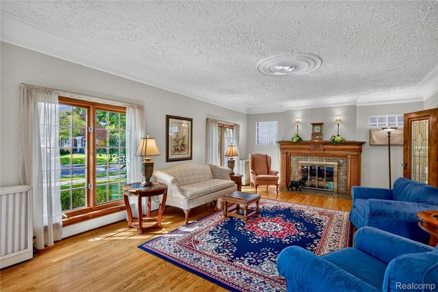 1258 Bedford Road, Grosse Pointe Park, MI 48230