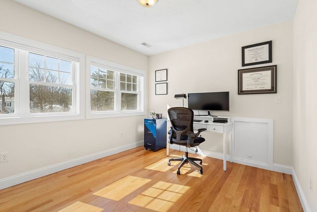 6 Beacon Court, Acton, MA 01720