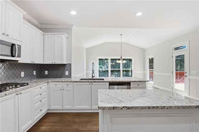 106 Lumpkin Way, Canton, GA 30115