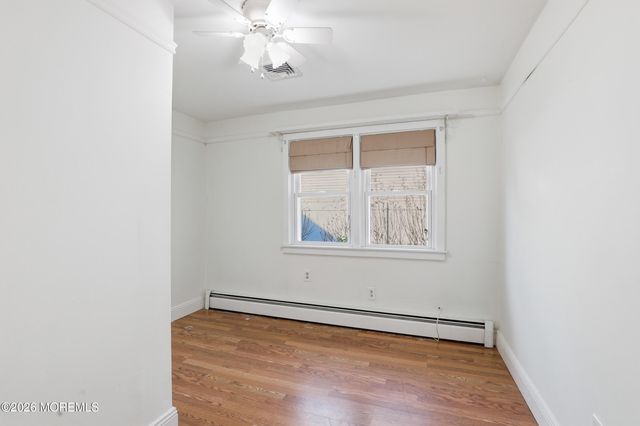 1425 Amsterdam Avenue, Toms River, NJ 08757