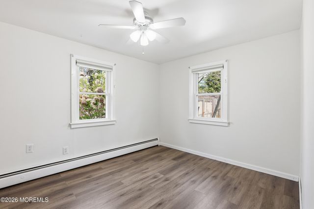 1425 Amsterdam Avenue, Toms River, NJ 08757