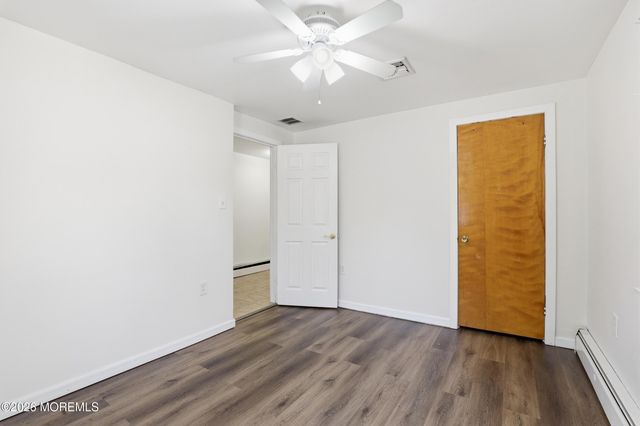 1425 Amsterdam Avenue, Toms River, NJ 08757