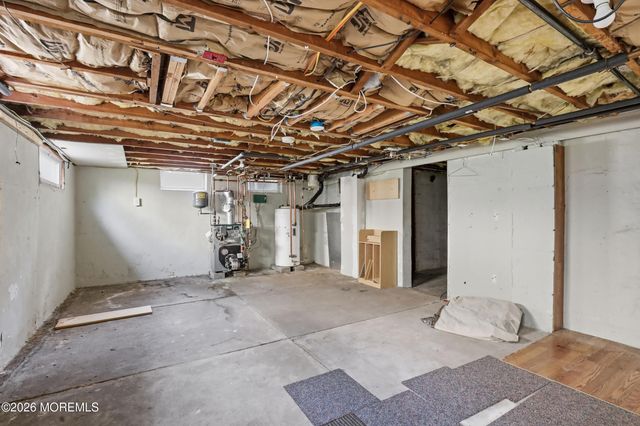 1425 Amsterdam Avenue, Toms River, NJ 08757