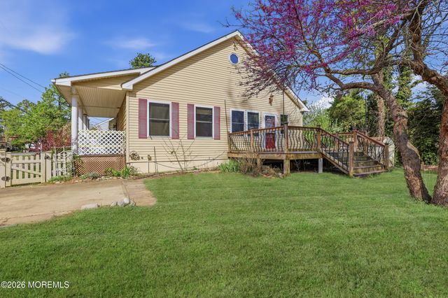 1425 Amsterdam Avenue, Toms River, NJ 08757