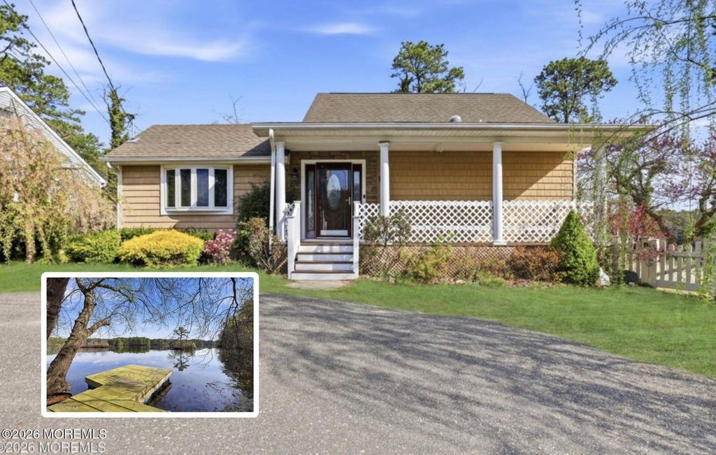 1425 Amsterdam Avenue, Toms River, NJ 08757