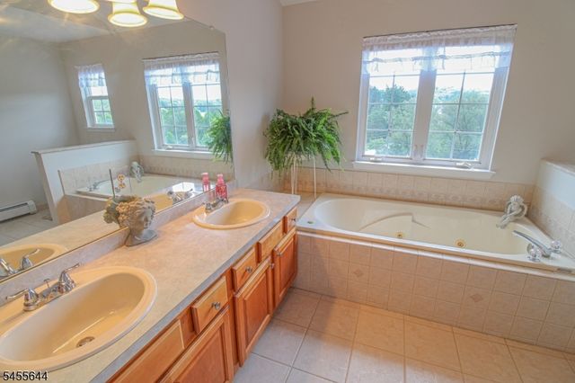 7 Dunn Pl, Wantage Twp., NJ 07461