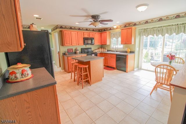 7 Dunn Pl, Wantage Twp., NJ 07461