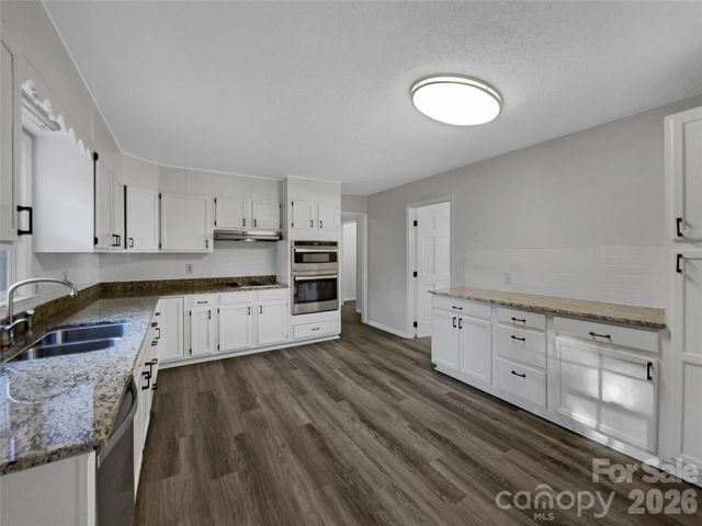 6219 Boykin Spaniel Road, Charlotte, NC 28277