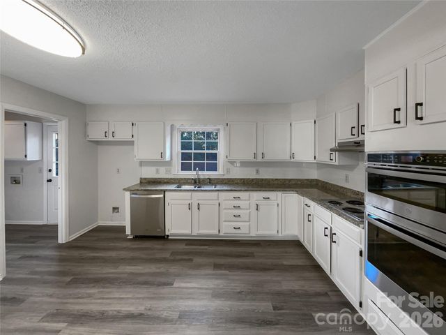 6219 Boykin Spaniel Road, Charlotte, NC 28277