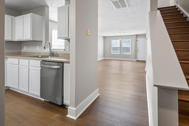 5856 Monroe Xing, Antioch, TN 37013