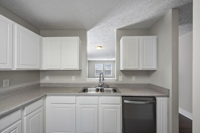 5856 Monroe Xing, Antioch, TN 37013