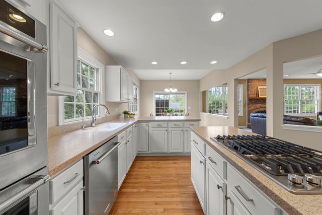 1570 Orchard Road, Wheaton, IL 60189